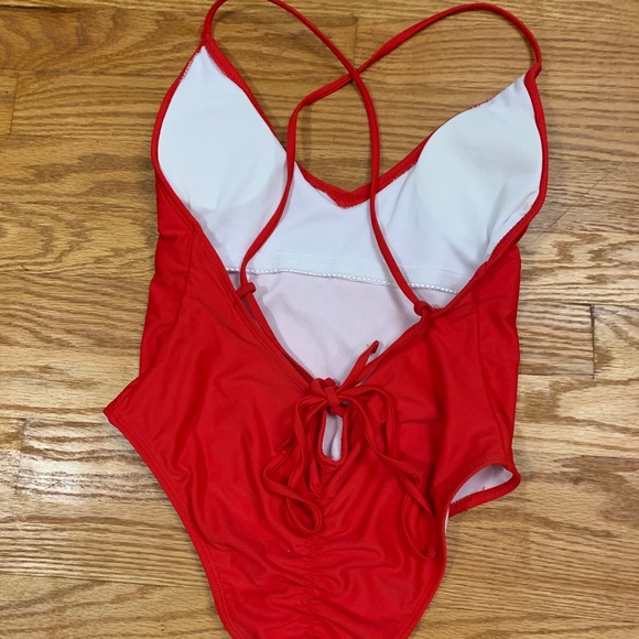 Swim suit - Picture 2 of 8